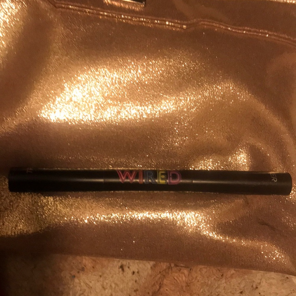 🦄🦄 2/15 Urban Decay Wired Liner Amped. NWOB